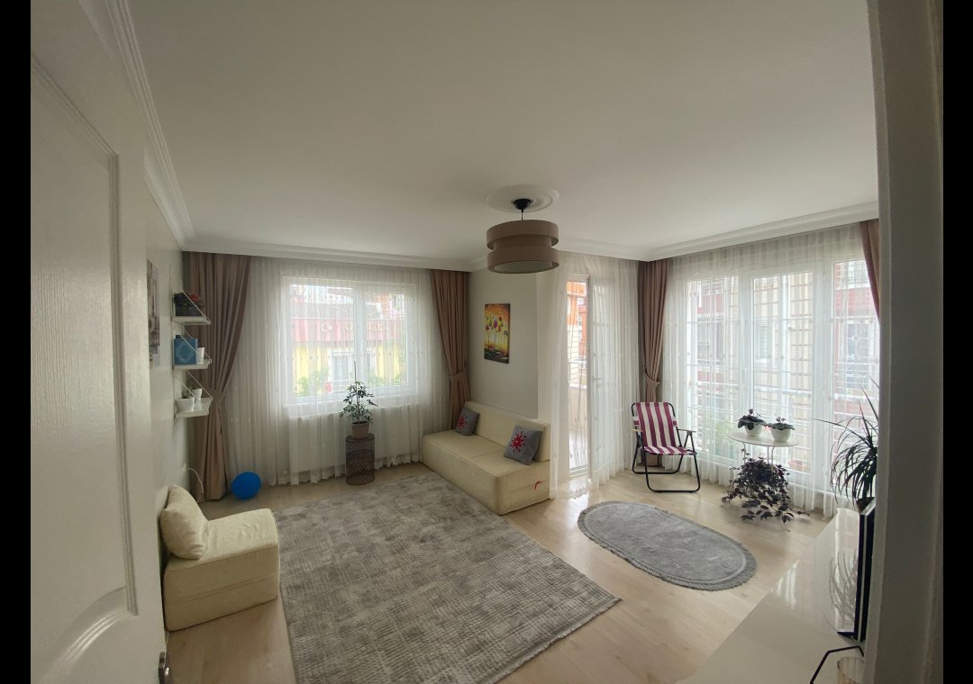 ÇEKMEKÖY MERKEZ MAH SEYİR TEPESİNDE 2+1 ARAKAT DAİRE TAKAS OLUR